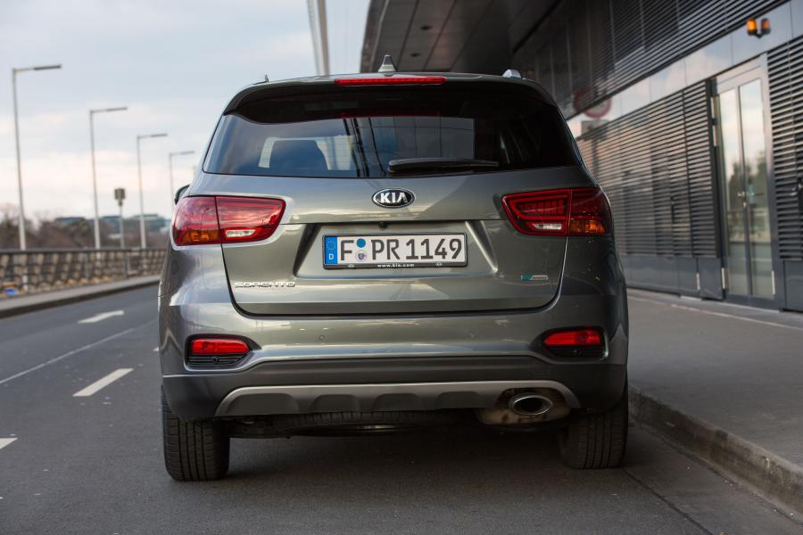  Kia Sorento EcoDynamics (UM) 2018 года  (WW) (фото 13 из 21)